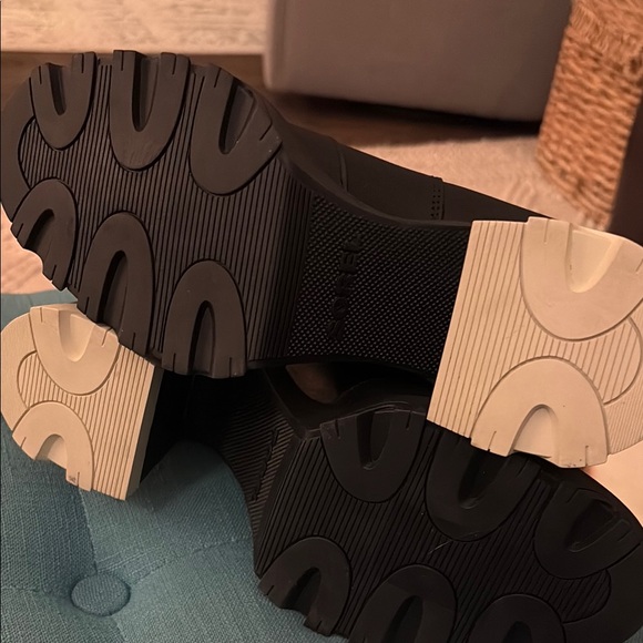 Sorel Brex Size 9.5 Black Ankle Boots - Picture 3 of 5